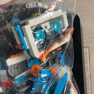 Lego Boost creative toolbox Robot Building Set - 1lb